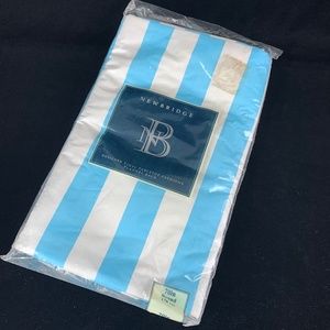 NEW Newbridge Vinyl Tablecloth 70in Round Flannel Back Blue and White Stripes
